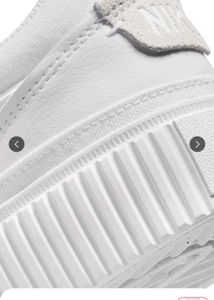Nike Women Court Legacy Sneakers