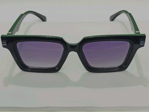 Stylish Black Frame Sunglasses