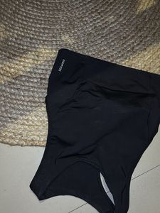 Gym Wear built-in bra cup