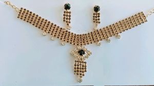 Black &amp; Gold Jwellery Set