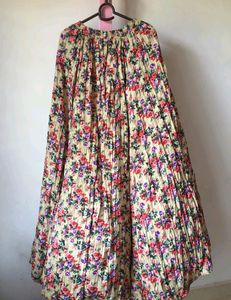 💥Price Drop💥.Floral Skirt