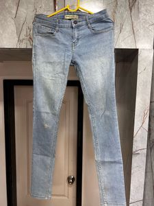 Mid Waist - Slim Fit - Light Blue Jeans