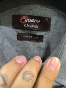 100% Cotton Grey Shirt Of Ozemberg Brand.