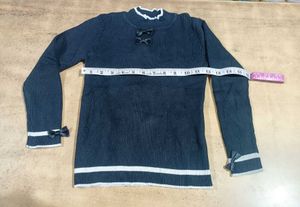 Cute Black Knit Top with Bows