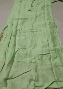 Elegant Green Embroidered Kurta
