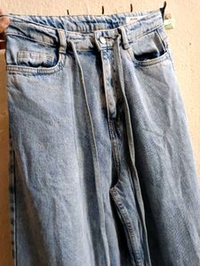 Zudio Ligh Wash Straight Fit Denim(Low Rise)