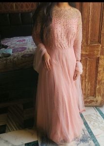 30% Discount Offer. New Static Luxury Gown