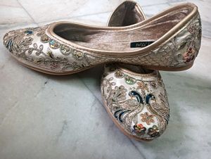 embroidery mojdri