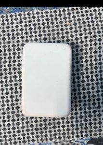 Magnetic Wireless Power Bank