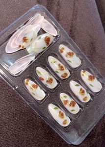 Floral Press On Stick Patche