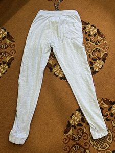 Gray Jogger Sweatpants w/Side Stripe