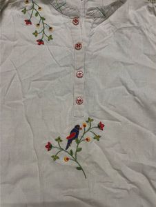 Floral Embroidered Kurti Set