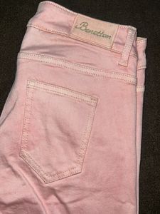 Pink ombre, slim fit jeans.