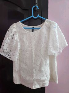 White lace top🤍