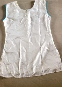 Embroidered Sleeveless Kurti