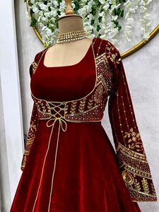 Totally new close Up Video Add Trendy Gown