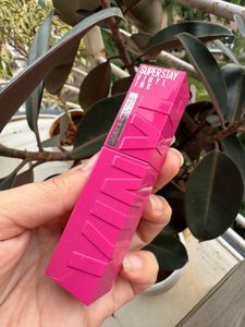 Maybelline Superstay Vinyl Ink Lipstick - Striking
