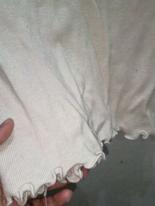 Cute Ruffled Long Sleeve Top