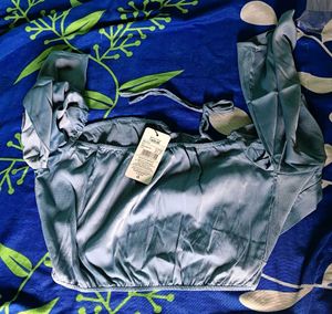 Neck - cold  Shoulder sleeves fitted Crop Top