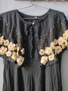 Elegant Dress with Floral Detail