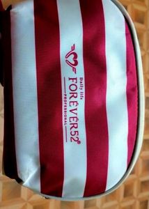 📢OFFER‼️ Forever 52 Makeup Pouch
