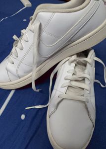 White NIKE Original Sneakers
