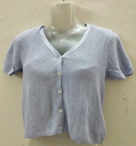 Cute Cropped Button-Down Top