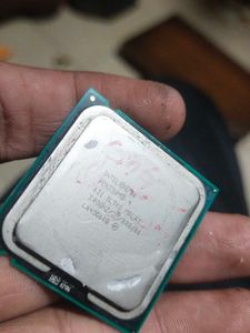 Intel Pentium 4 CPU - Vintage Computer Component