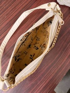 Chic white Shoulder Bag