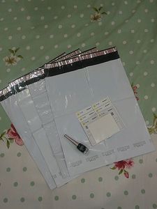 6 Labels And 4 Bags With Waterproof Eyelinear