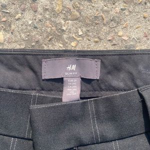 H&amp;M Men&#39;s Plaid Trousers