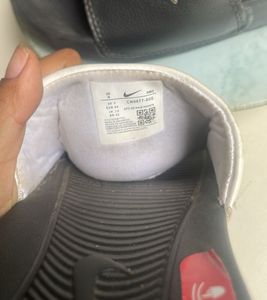 Nike Victori One Slides - Black &amp; White