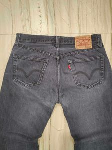 Levi&#39;s 501 Original Button-Fly Jeans