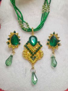Green Jewelry Set