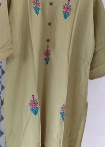 Embroidered Kurti Set