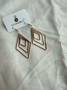 Gorgeous Western Golden earrings