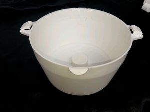 Dough Maker With Measuring Cup