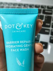 Dot &amp; Key Face Wash