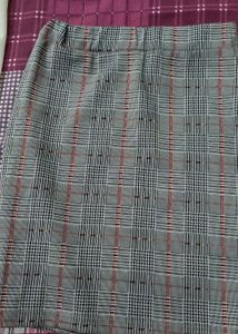Check Print Grey Straight Stretchable Short Skirt
