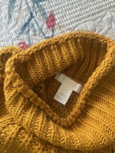 H&amp;M Mustard Knit Turtleneck Sweater