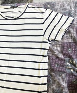 White And Black Strip T-shirt Unisex