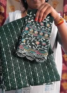 Trending!.😍😍 New Linepattern Saree Blouse Ne