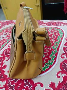 Cross bag from women