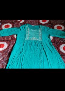 Green Elegant Embroidered Kurta