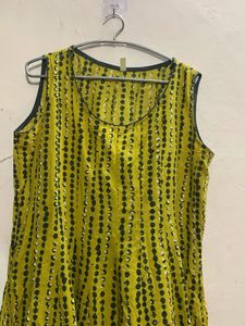 Cotton Sleeveless Anarkali Kurta
