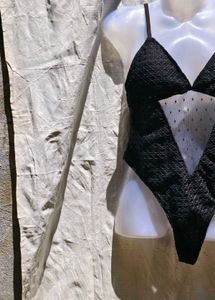 23.13.4 SEXY BLACK BODYSUIT