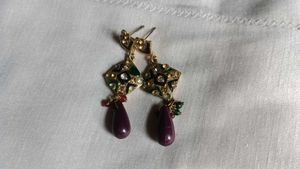 Stylish Gold-Plated Earrings with Stone &amp; Pearl De