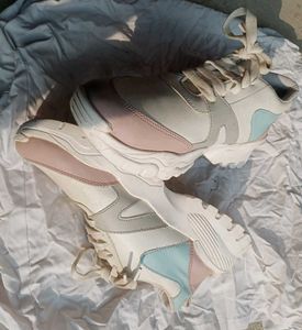 Sneakers For Women