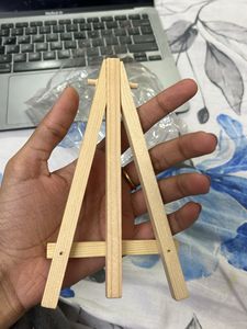Wooden Easel Stand