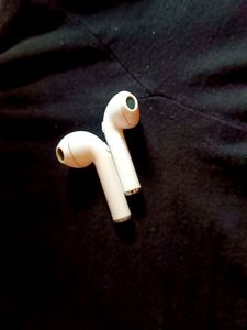 Dummy Airbuds